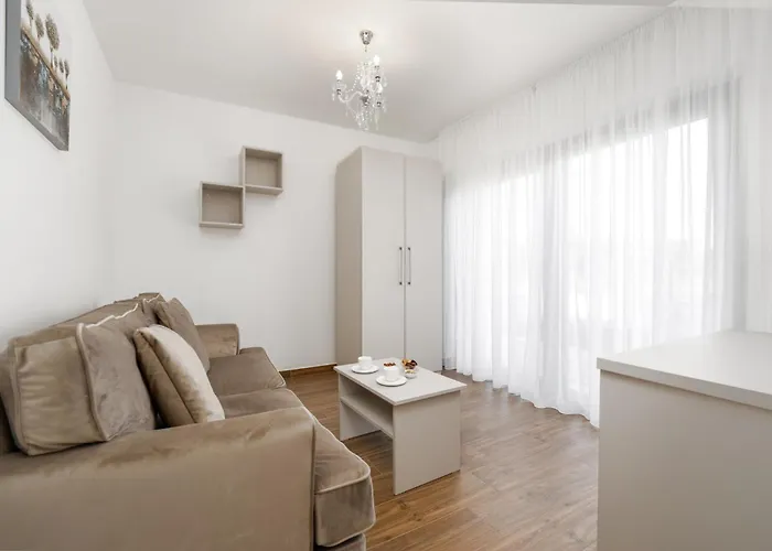 Villa Esmeralda One By Briskva *