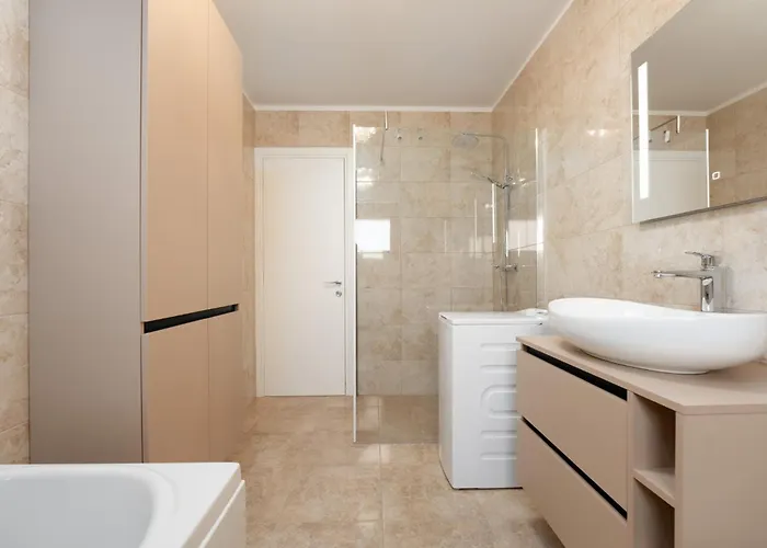 Esmeralda One By Briskva