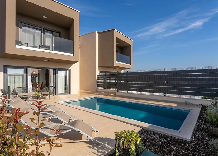 Esmeralda One By Briskva Villa *