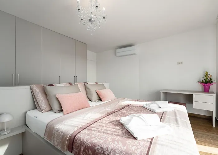 Villa Esmeralda One By Briskva Novigrad Istria