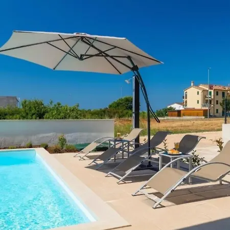 Villa Esmeralda I